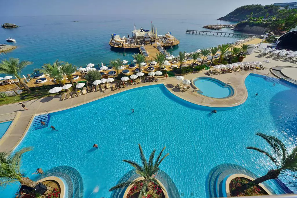 هتل اورنج کانتی آلانیا در شهر آنتالیا